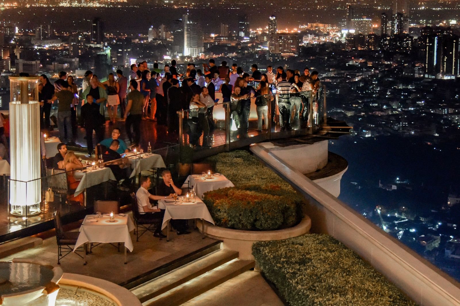 Top 10 Rooftop Restaurants in Mumbai for Party Lovers